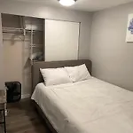 1Br Condo, Air Conditioning, Free Parking, Rooftop View