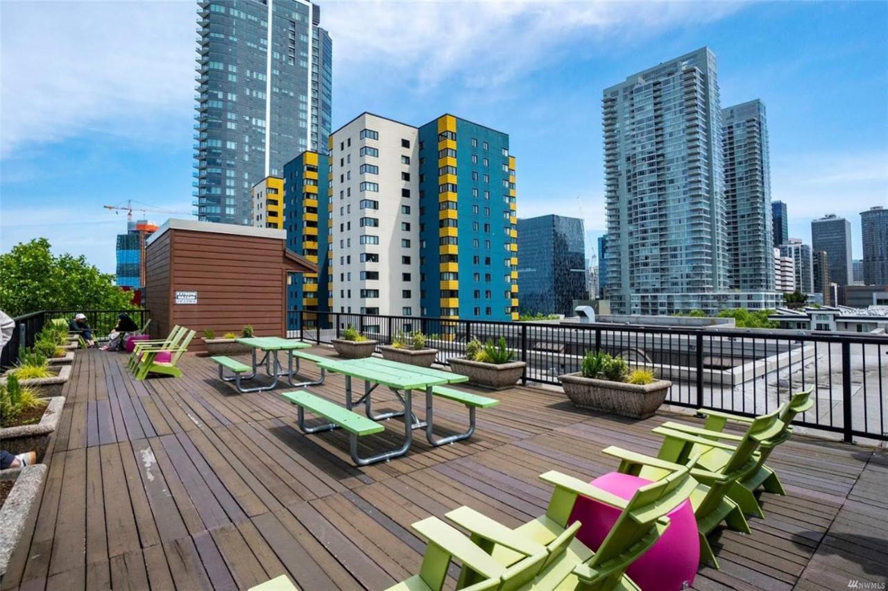 1br Condo, Air Conditioning, Free Parking, Rooftop View Apartment Seattle